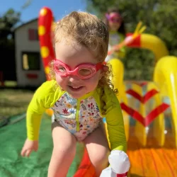 Очки Infant Guppy Goggles Strawberry Pink 2-6 лет